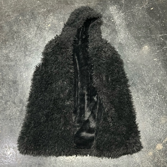 black vest - Picture 1 of 1